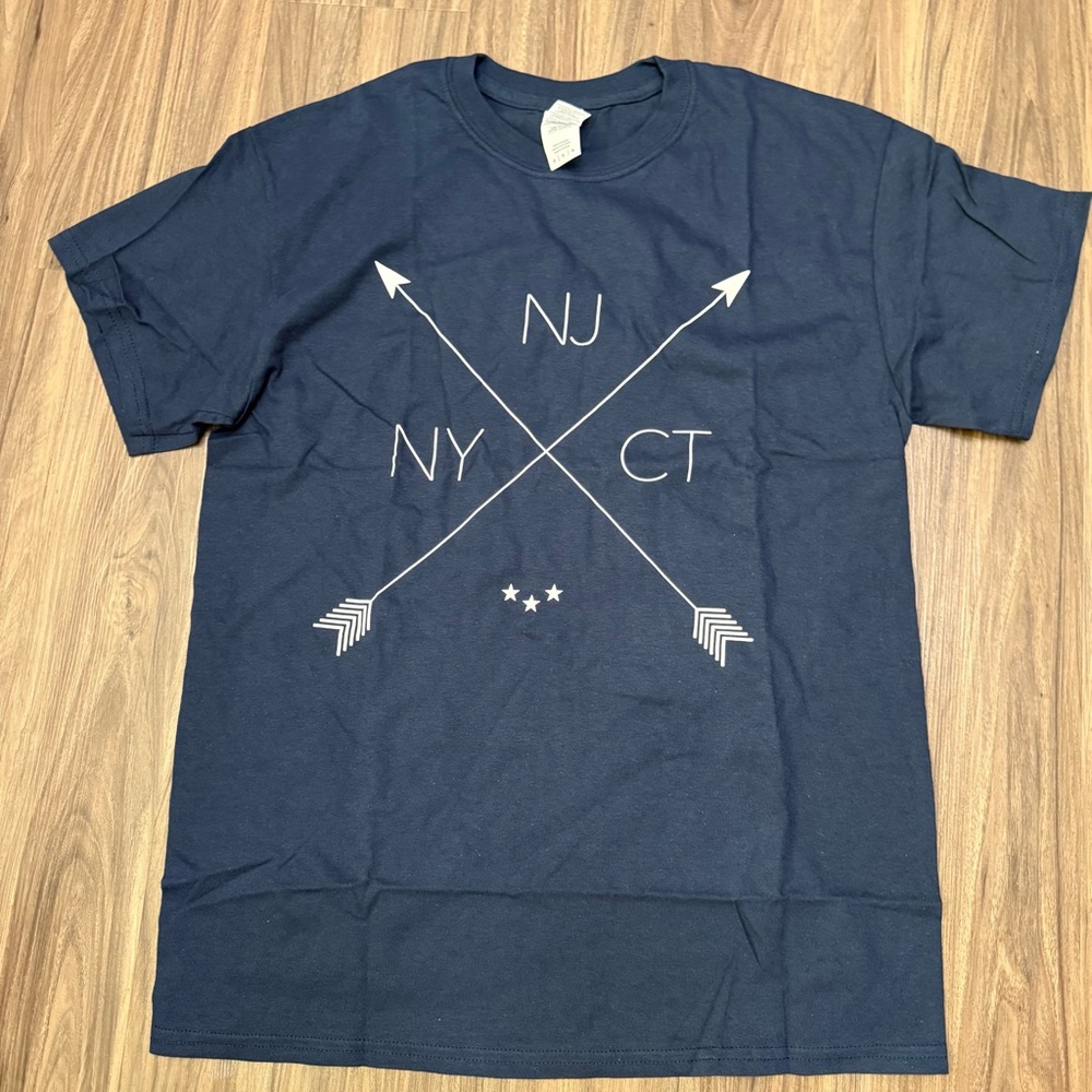 NWT Men's sz M Tri State Arrow Short Sleeve T-Shirt